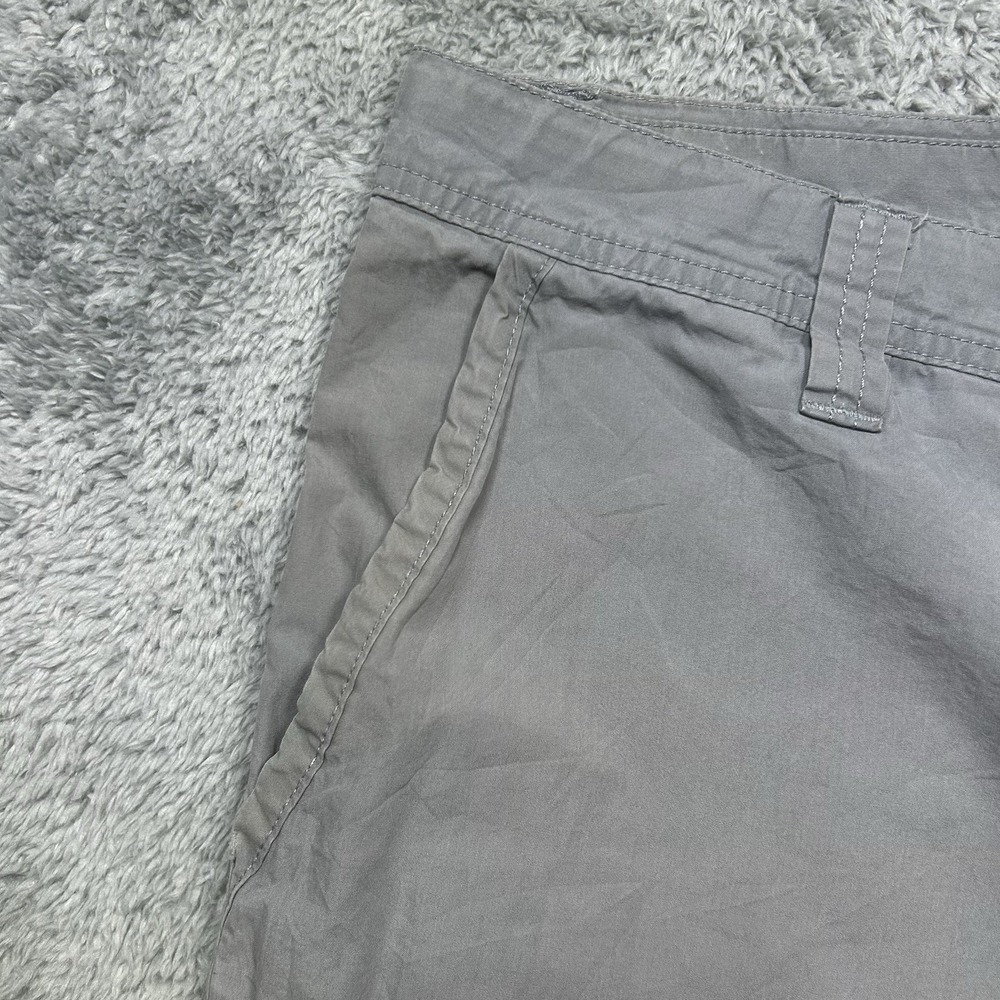 Columbia Chino Shorts Men's Size 38 Gray Pockets 10" Inseam *SPOTS - Picture 3 of 12